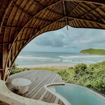 Kini Resort - Oceanfront Bamboo Eco Lodges Sekongkang Exterior photo