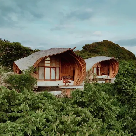 Kini Resort - Oceanfront Bamboo Eco Lodges Sekongkang Exterior photo