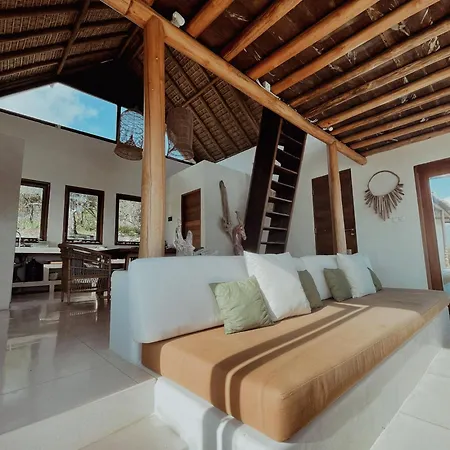 Kini Resort - Oceanfront Bamboo Eco Lodges Sekongkang Exterior photo
