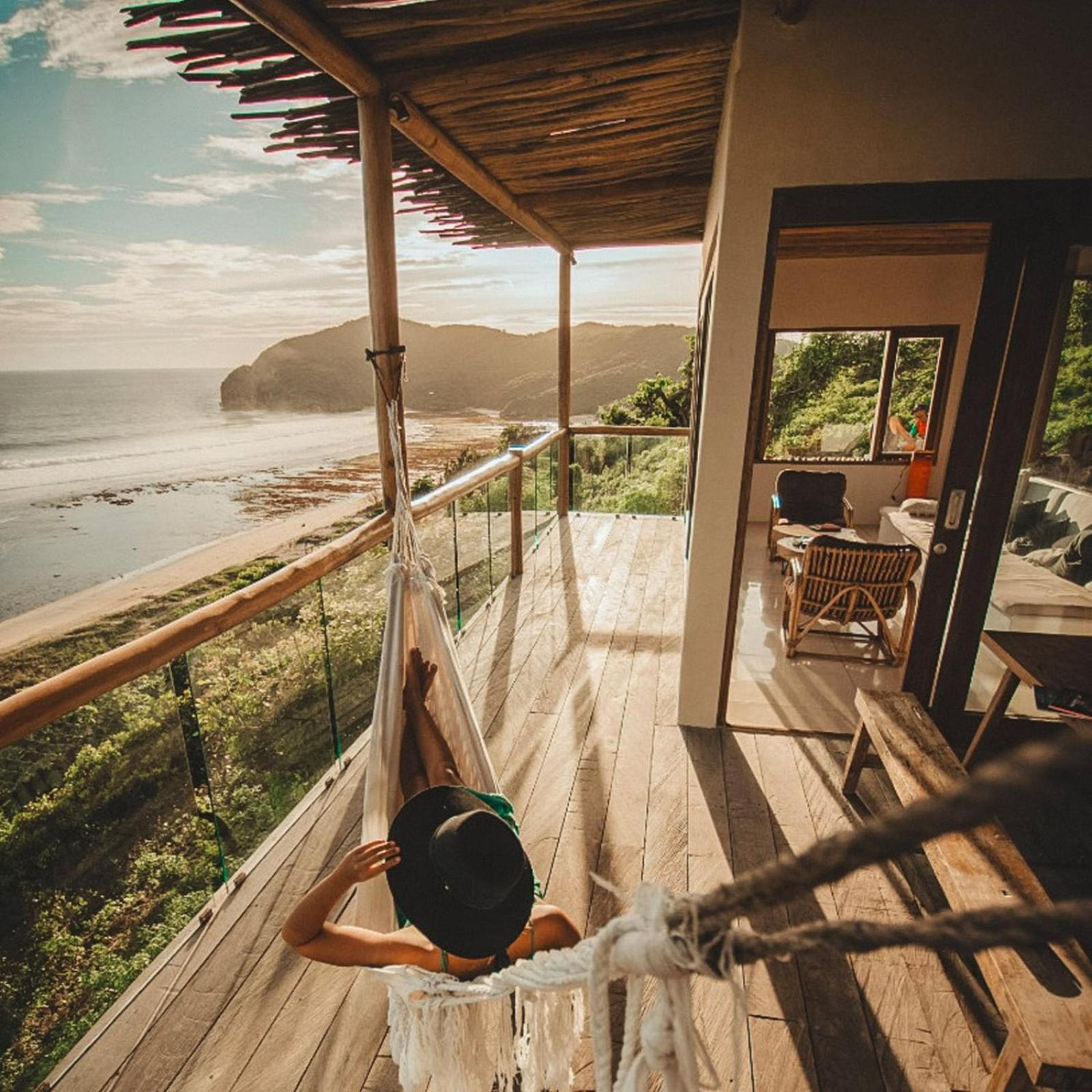 Kini - Oceanfront Bamboo Eco * Sekongkang